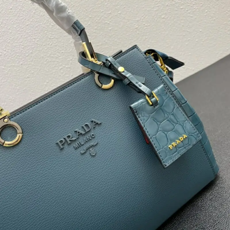 prada aaa qualite sac a main  pour femme s_12231263